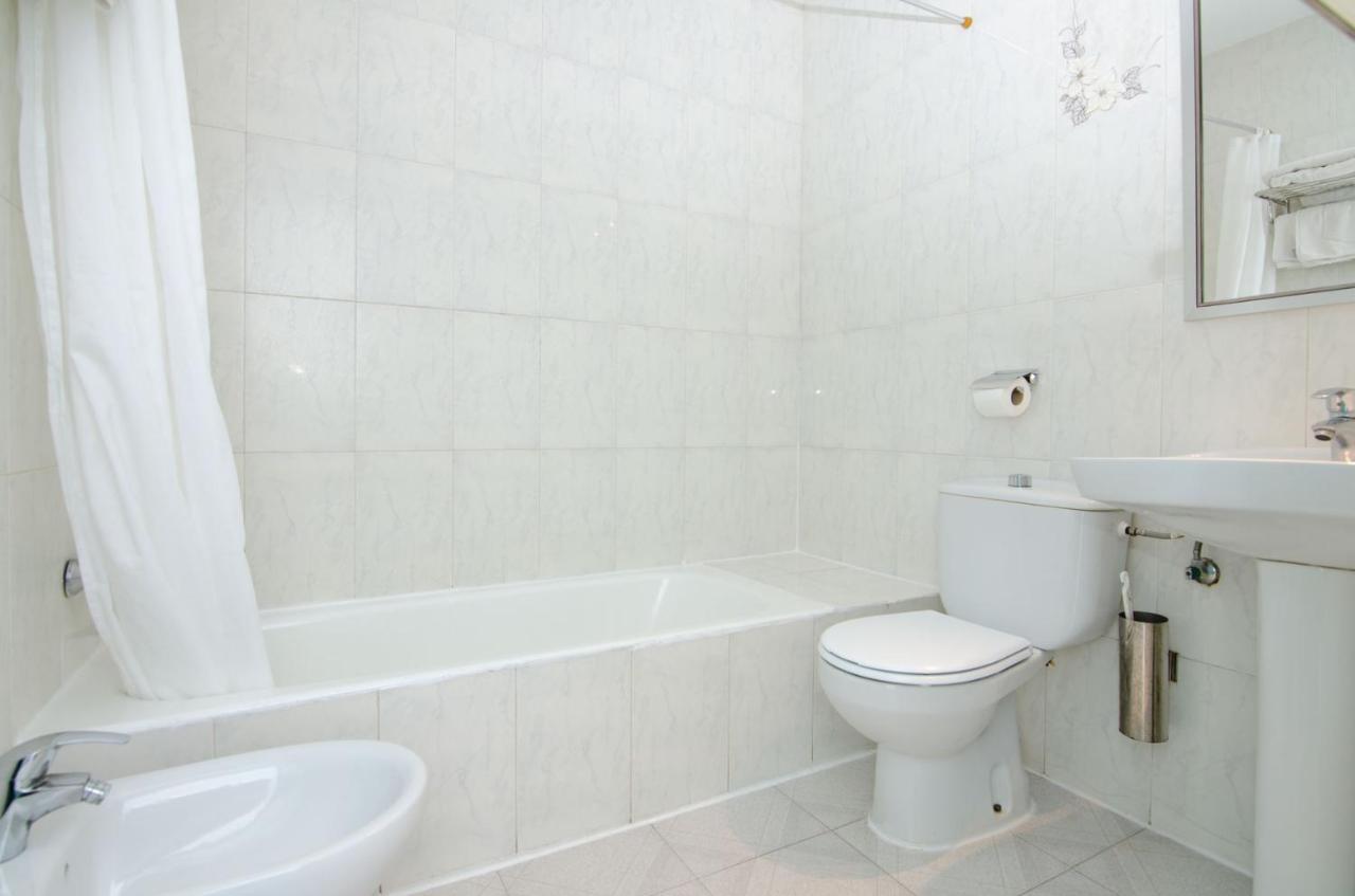 Hostal Manolo Garrucha Zewnętrze zdjęcie