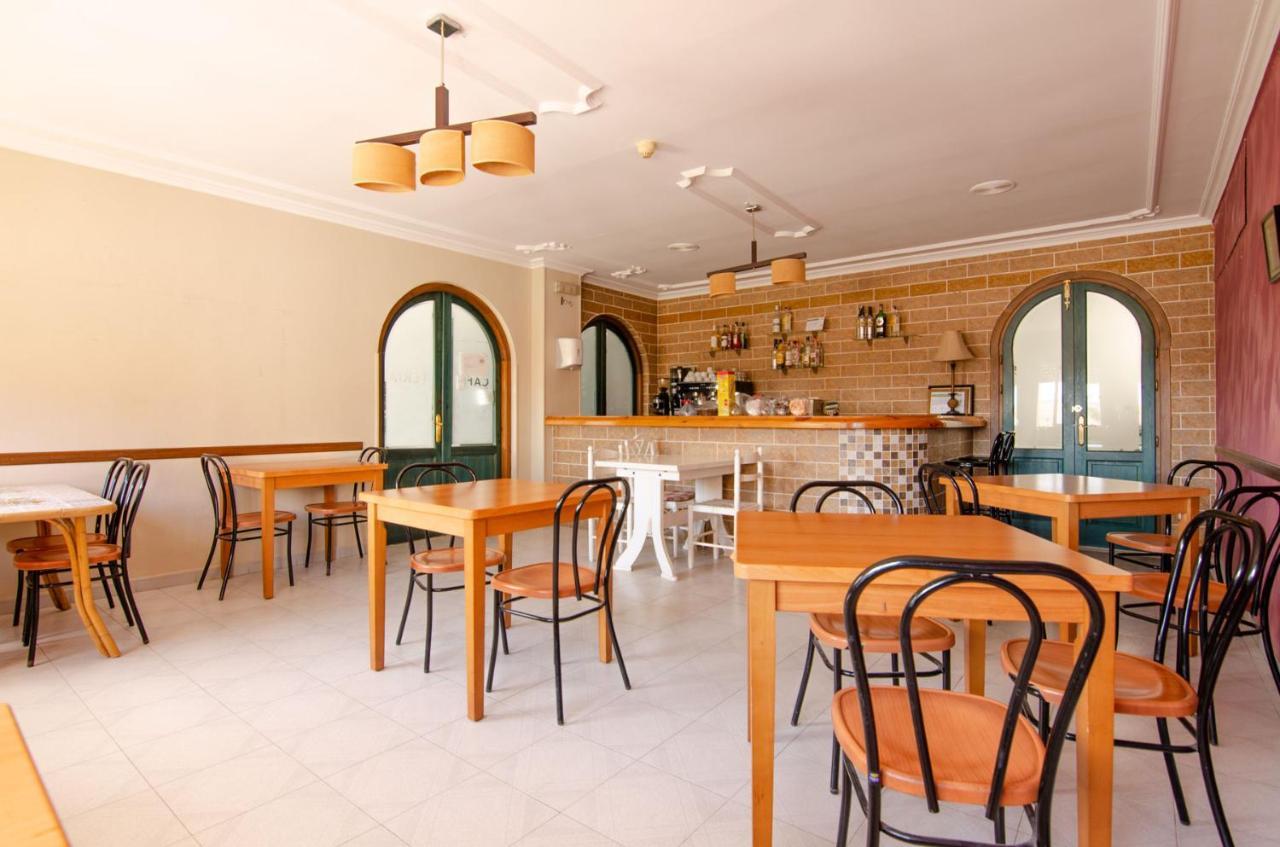 Hostal Manolo Garrucha Zewnętrze zdjęcie