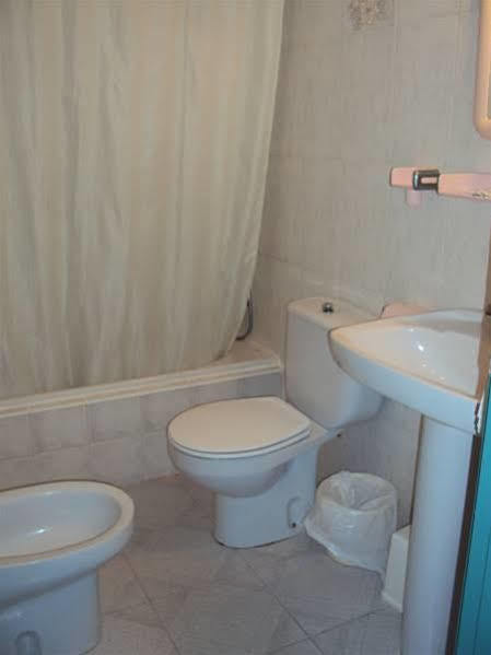 Hostal Manolo Garrucha Zewnętrze zdjęcie