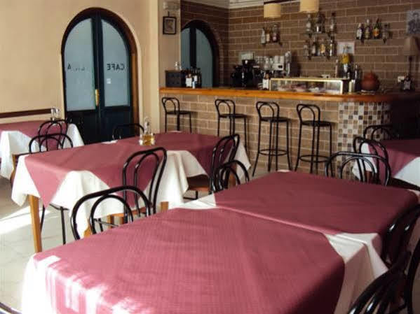 Hostal Manolo Garrucha Zewnętrze zdjęcie